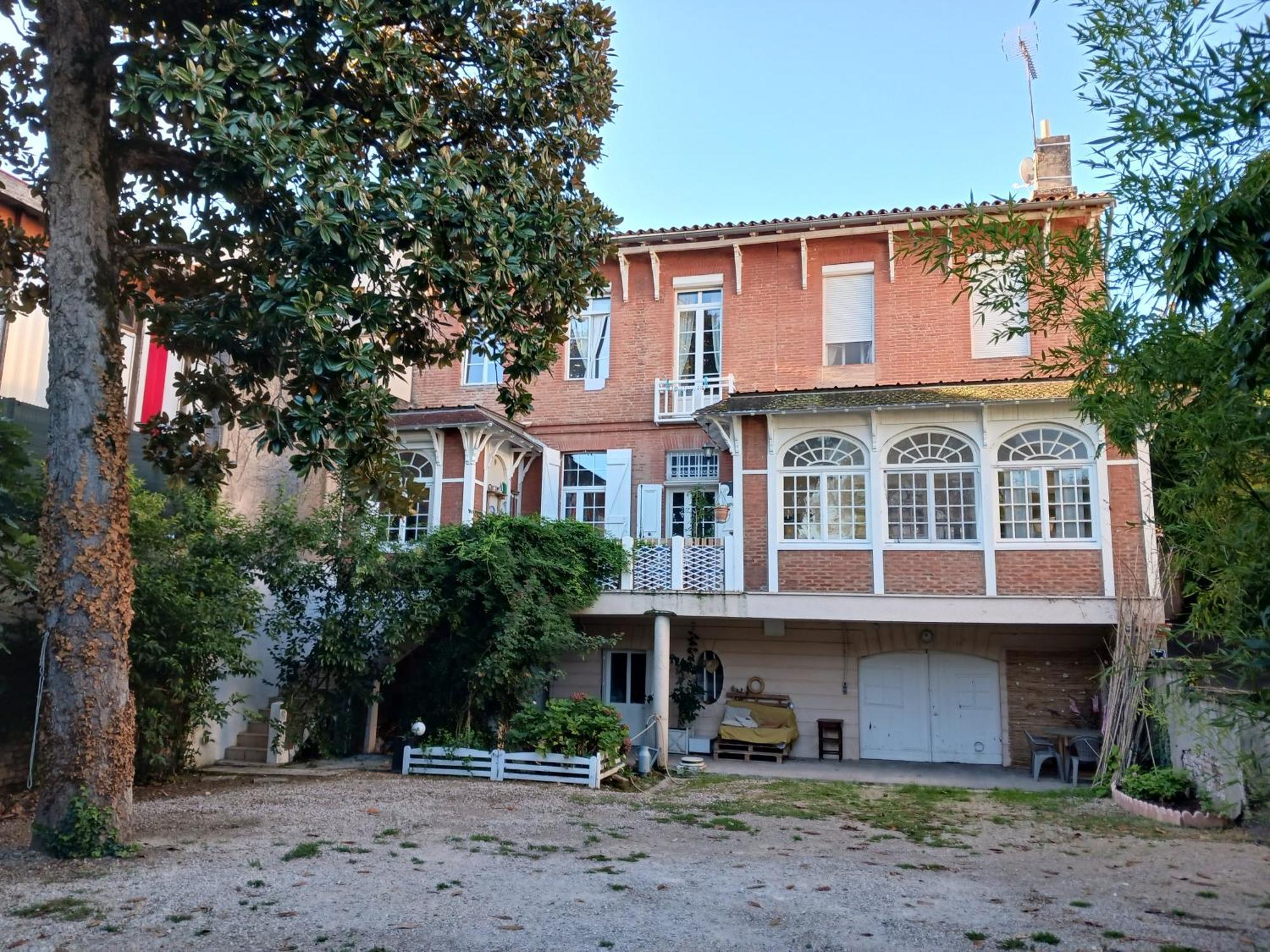 Vanille Bourbon Montauban Exteriör bild